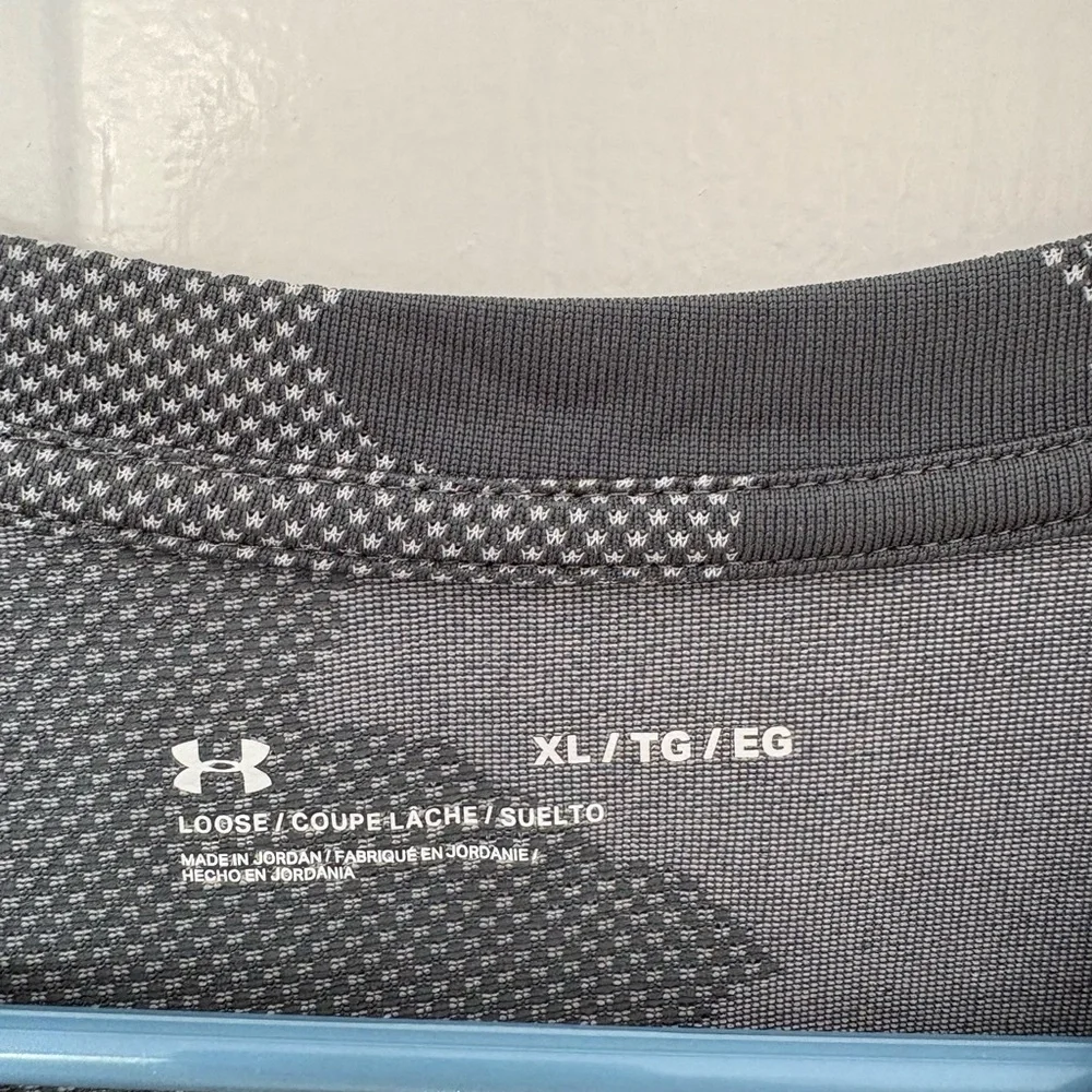 Under Armour Men's Dark Gray Camo Tee - Picture 2 of 3